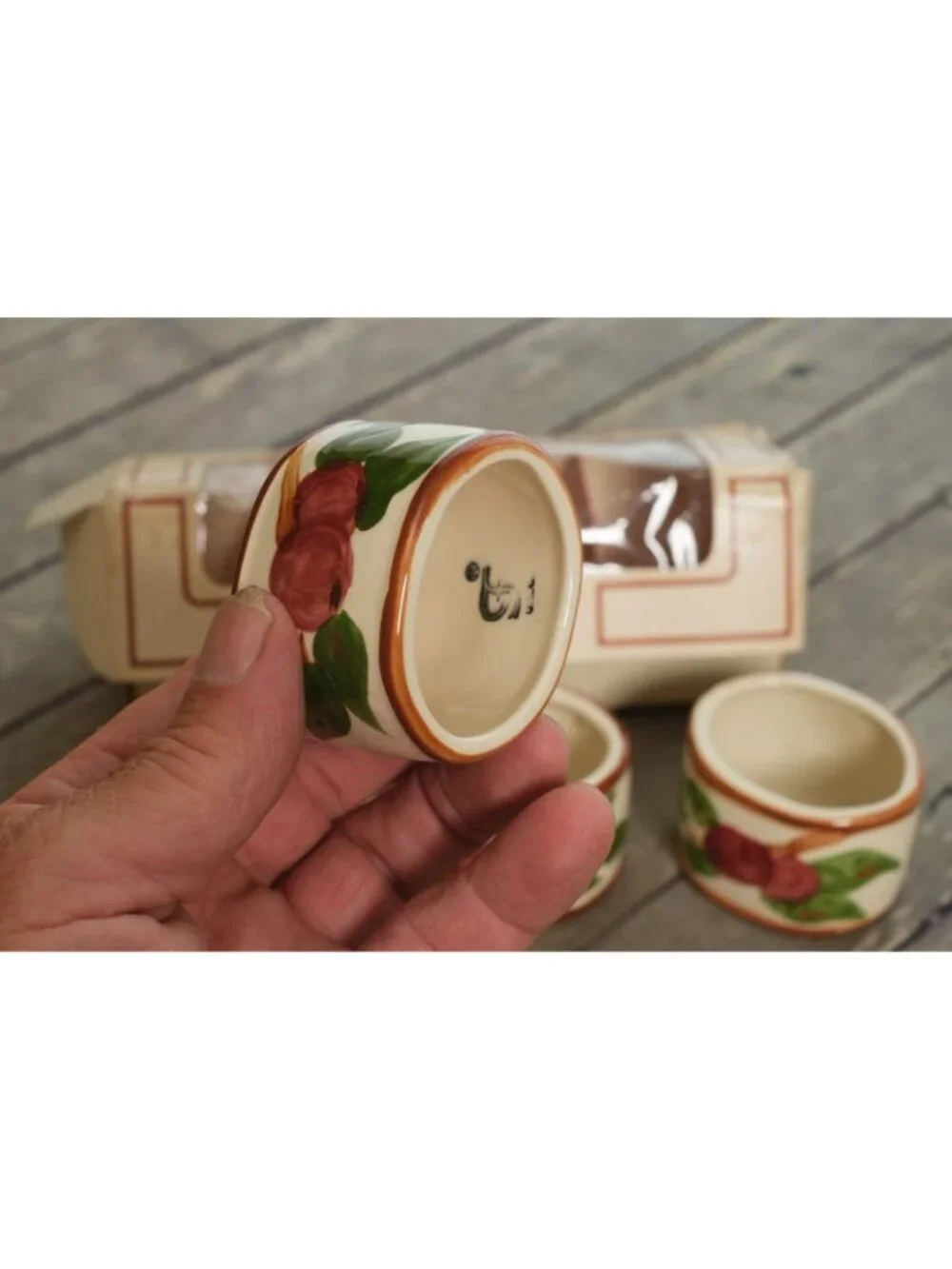 FRANCISCAN WARE Stoneware Hand Painted Apples Leaves Napkin Rings-Set 4 NOS